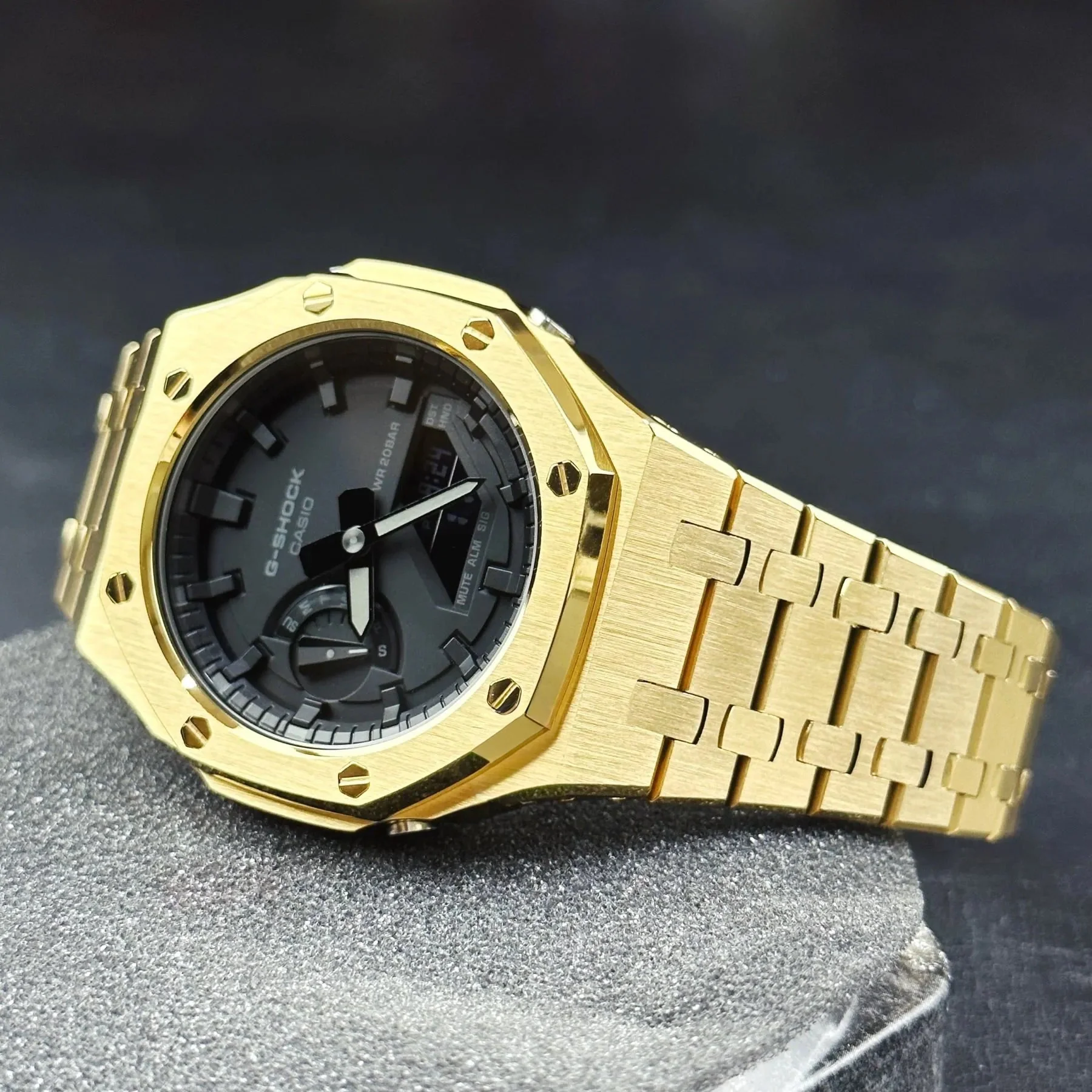 Classic Gold - Image 4